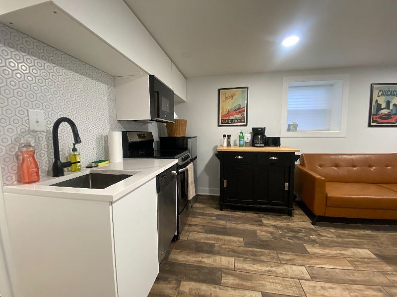 Furnished Finder property 444998_1 photo 2