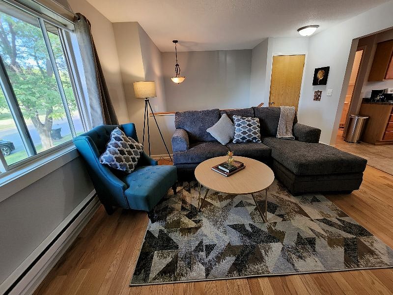 Furnished Finder property 445000_1 photo 6