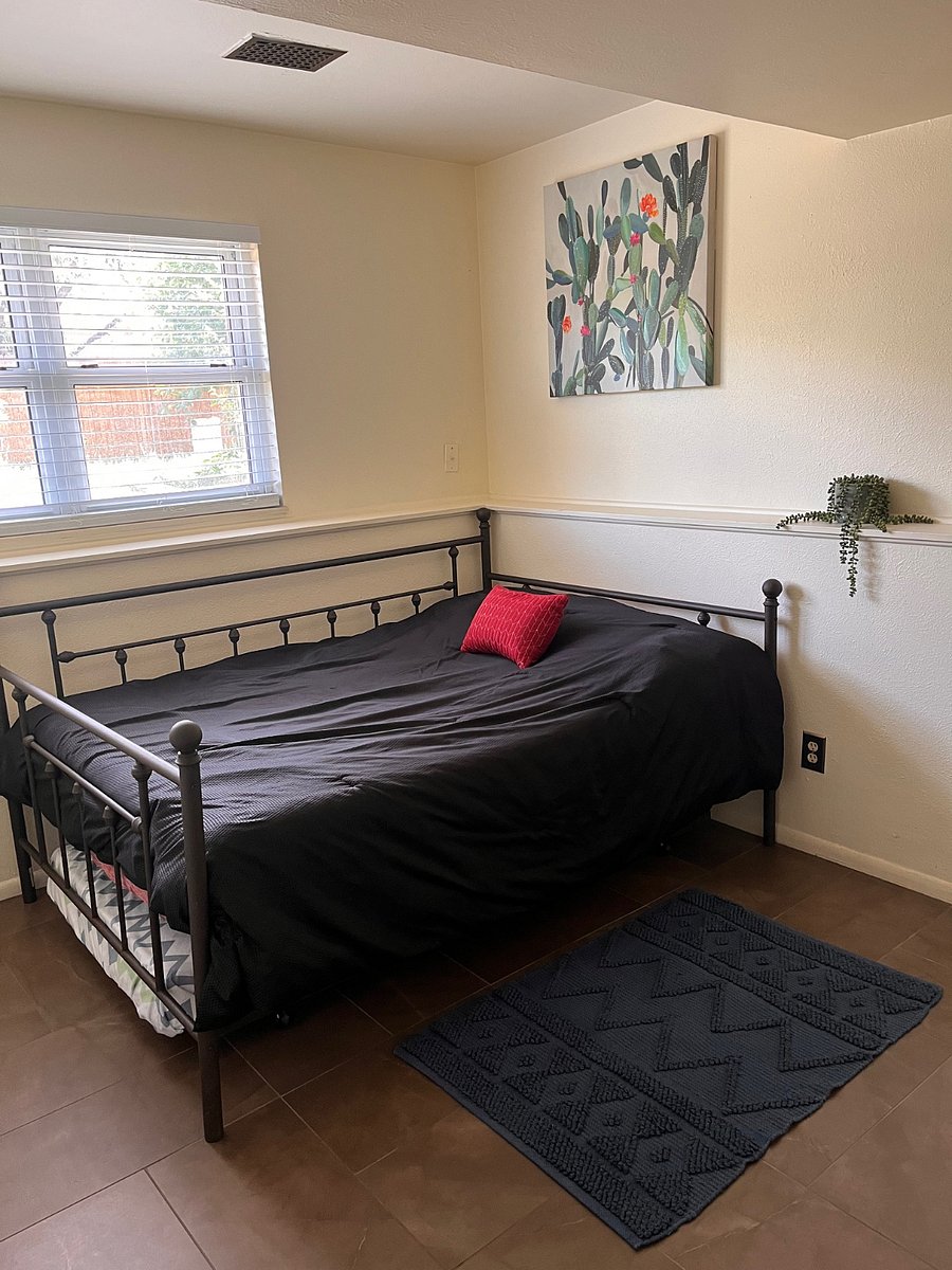 3rd BR is downstairs and has a full-size bed with a twin size trundle underneath.