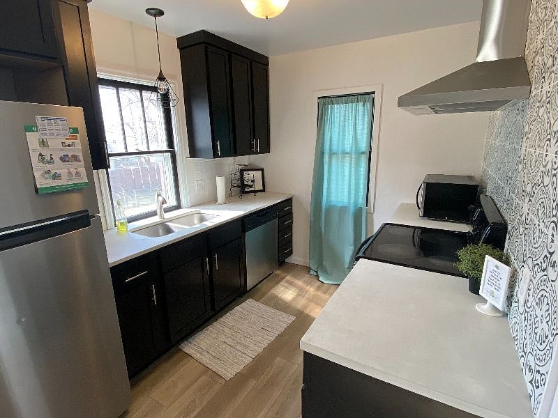 Furnished Finder property 445110_1 photo 7