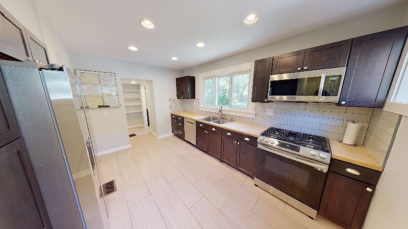 Furnished Finder property 445111_1 photo 5
