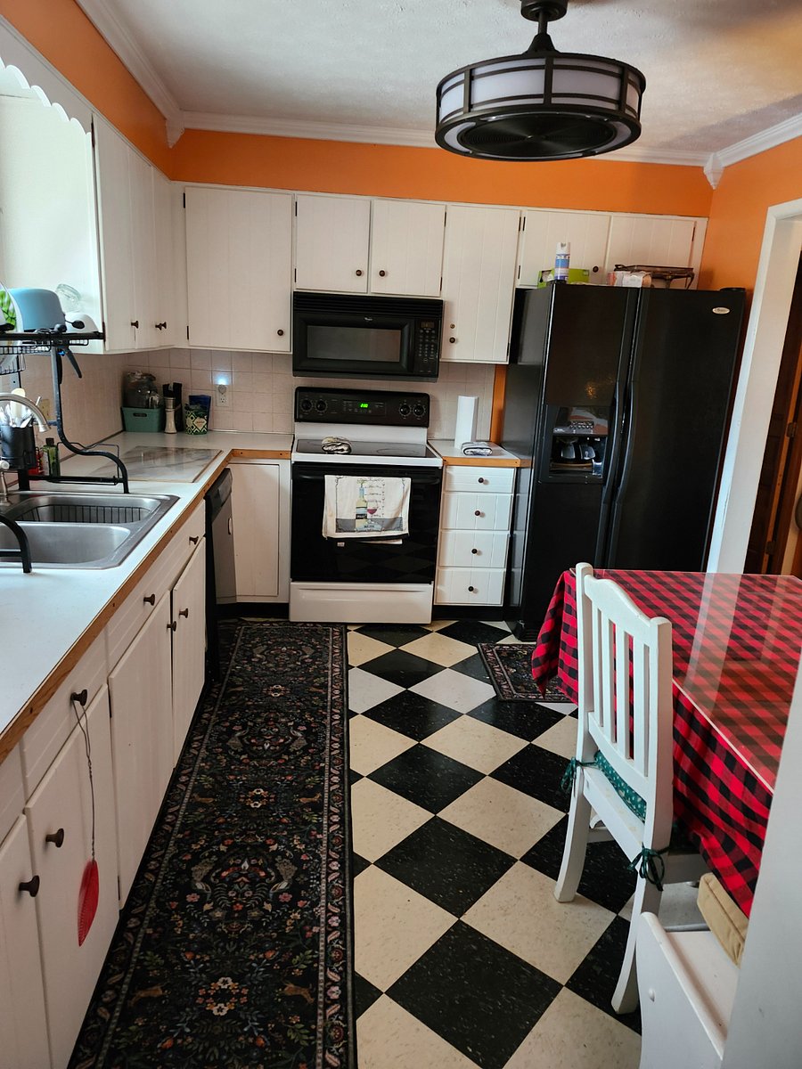 Furnished Finder property 445119_1 photo 3