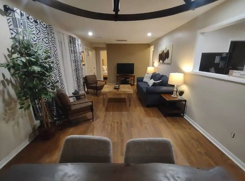 Furnished Finder property 445173_1 photo 7