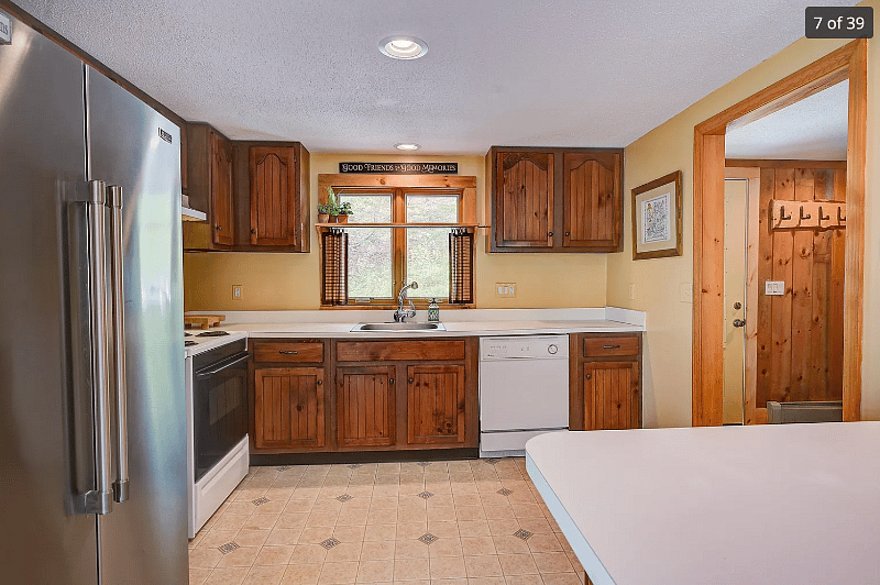 Furnished Finder property 445230_1 photo 3