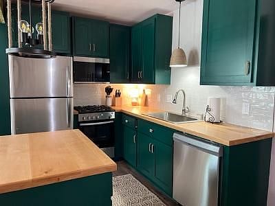 Furnished Finder property 445245_1 photo 3
