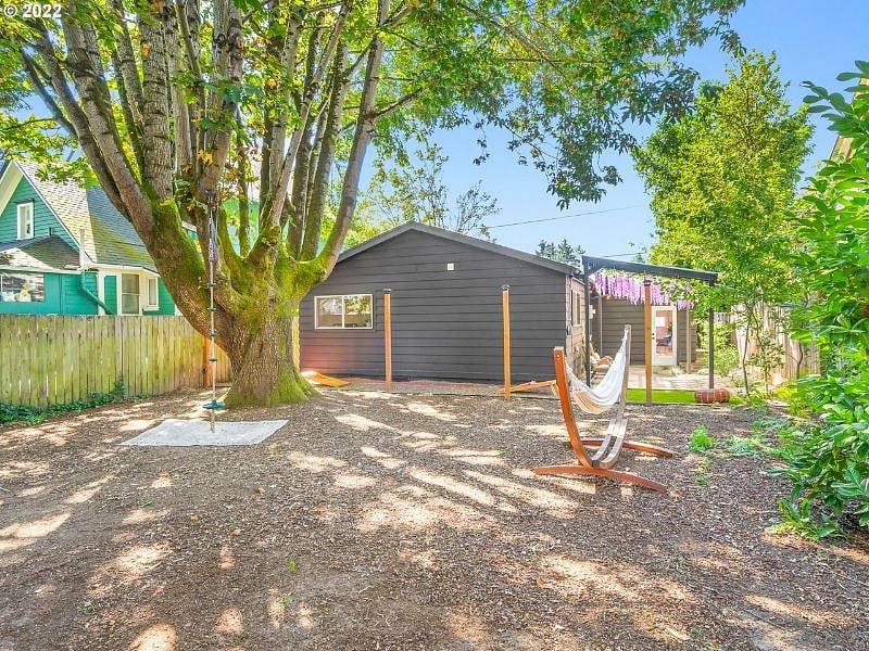 Furnished Finder property 445246_1 photo 24