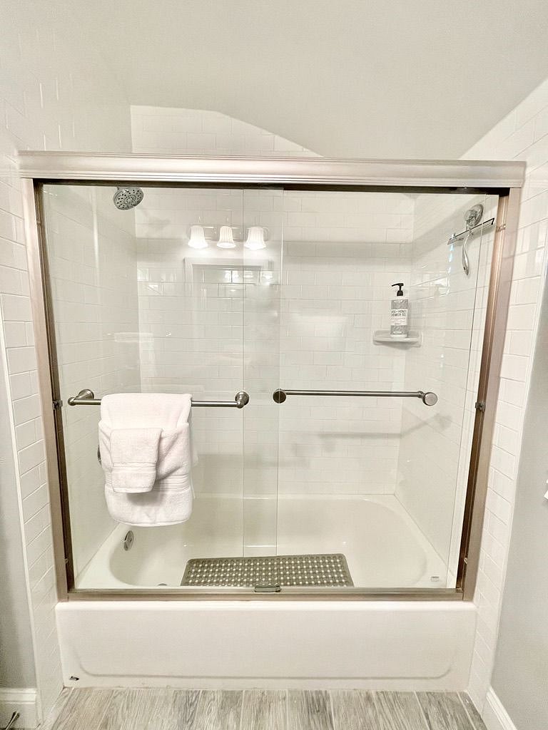 Furnished Finder property 445327_1 photo 14