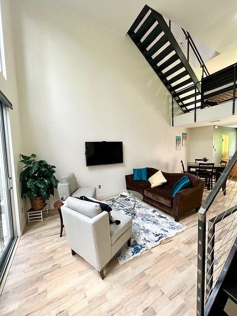 Furnished Finder property 445351_1 photo 3