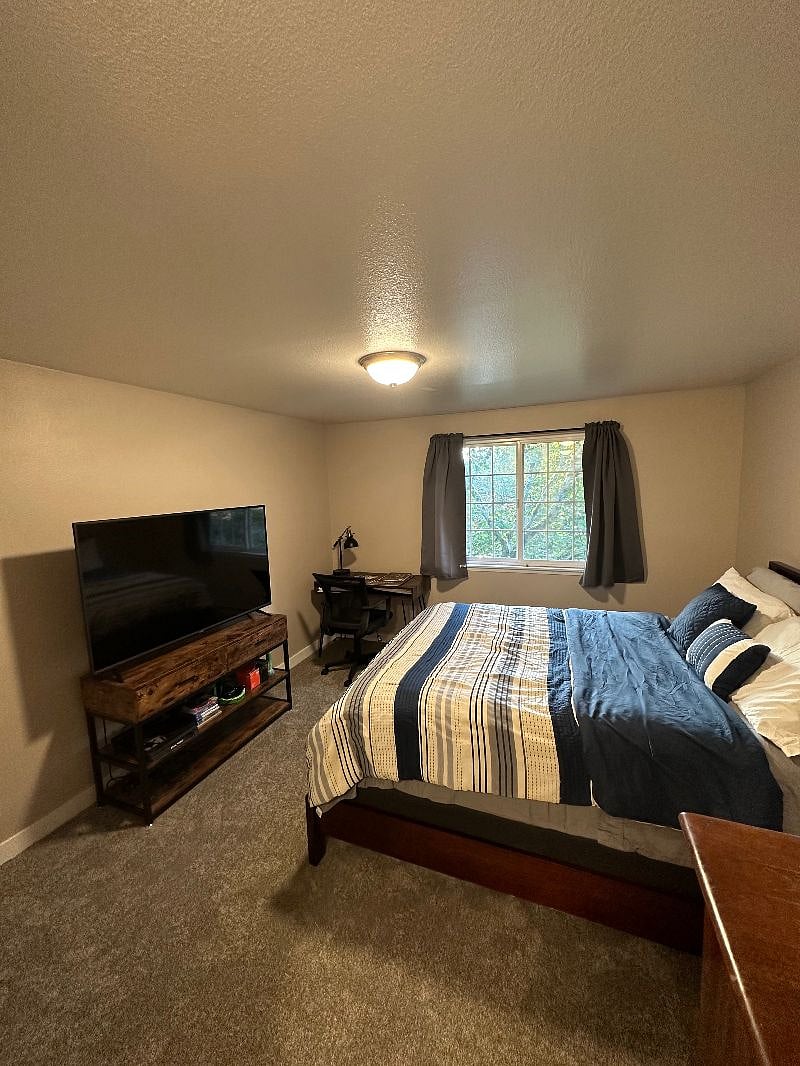 Furnished Finder property 445354_1 photo 8