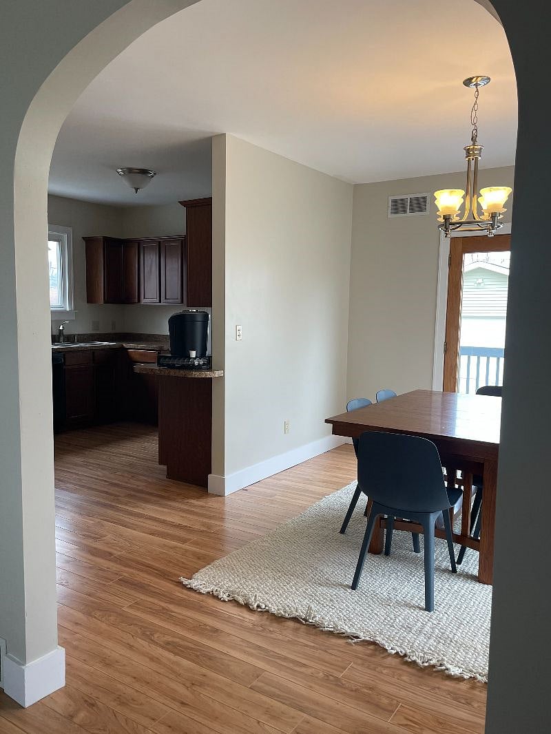 Furnished Finder property 445368_1 photo 3