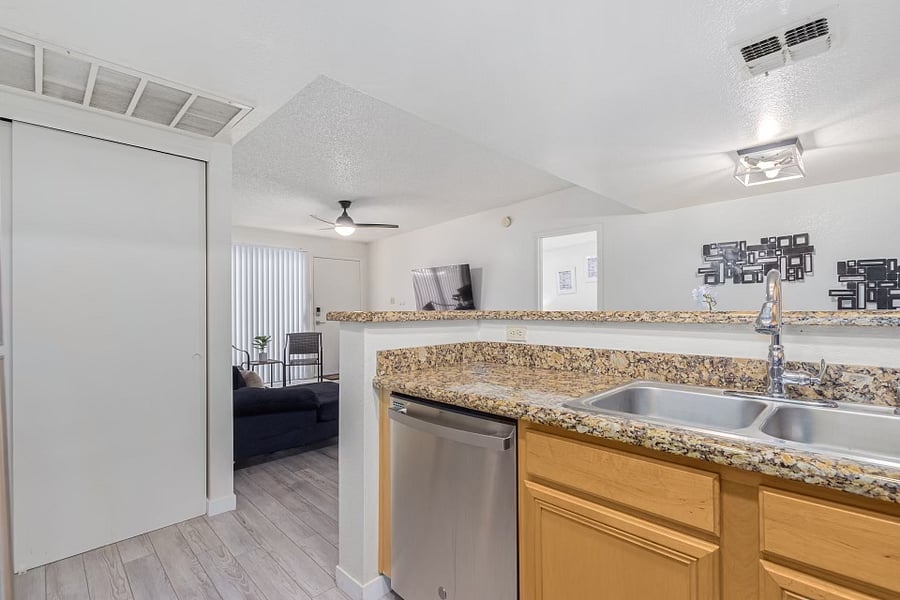 Furnished Finder property 445394_1 photo 3
