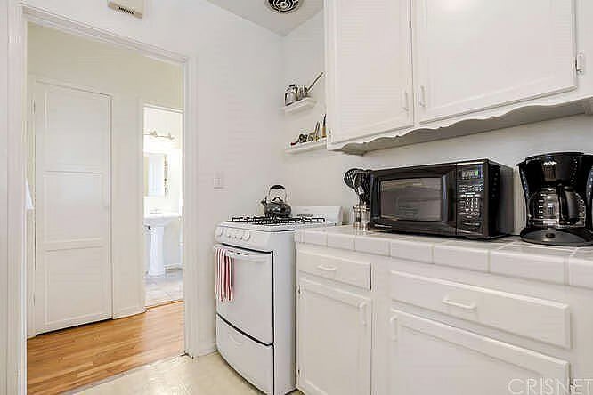 Furnished Finder property 445403_2 photo 6