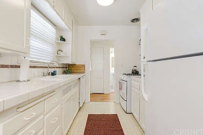 Furnished Finder property 445403_2 photo 7