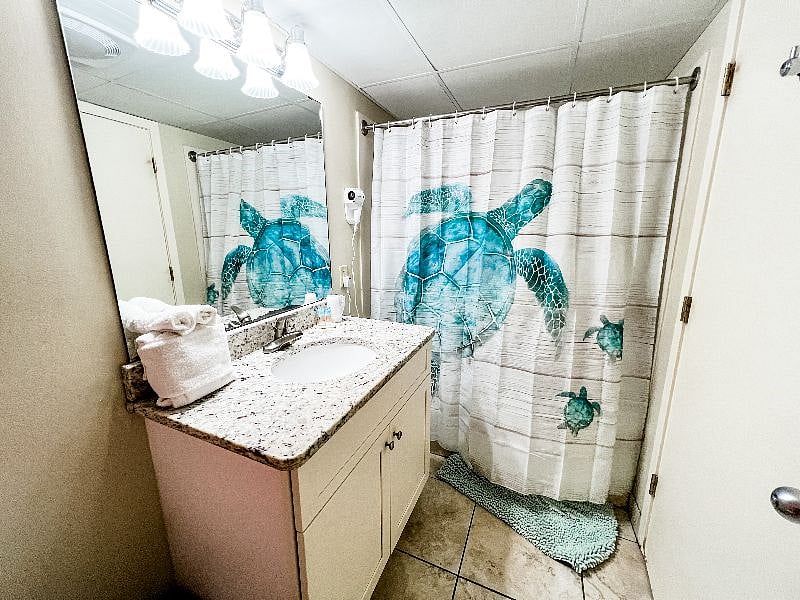 Bathroom with jetted tub