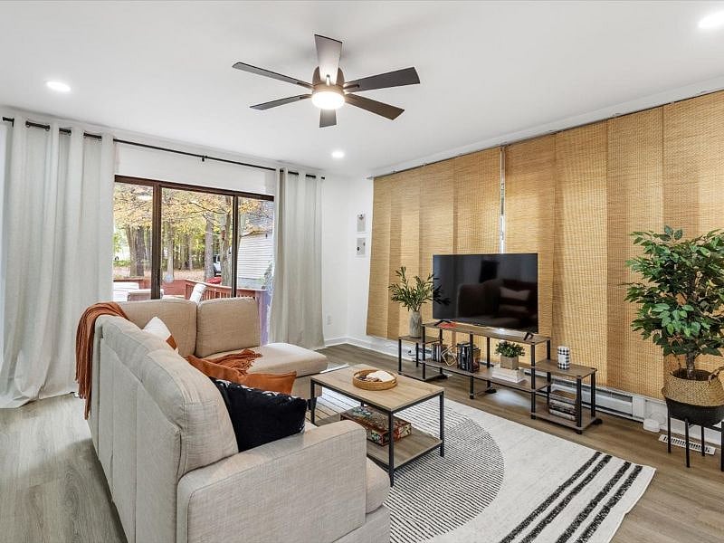 Furnished Finder property 445478_1 photo 12