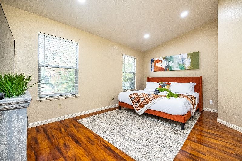 Furnished Finder property 445529_1 photo 4