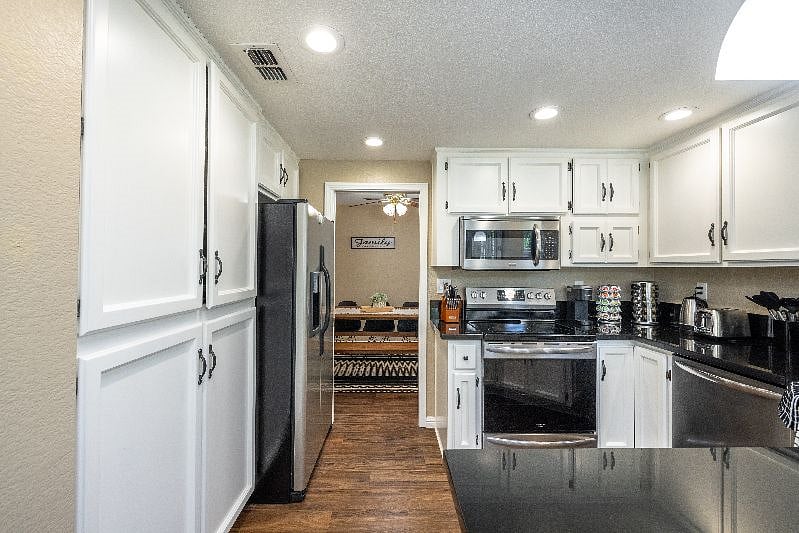 Furnished Finder property 445529_1 photo 17
