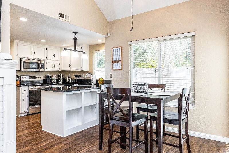 Furnished Finder property 445529_1 photo 7