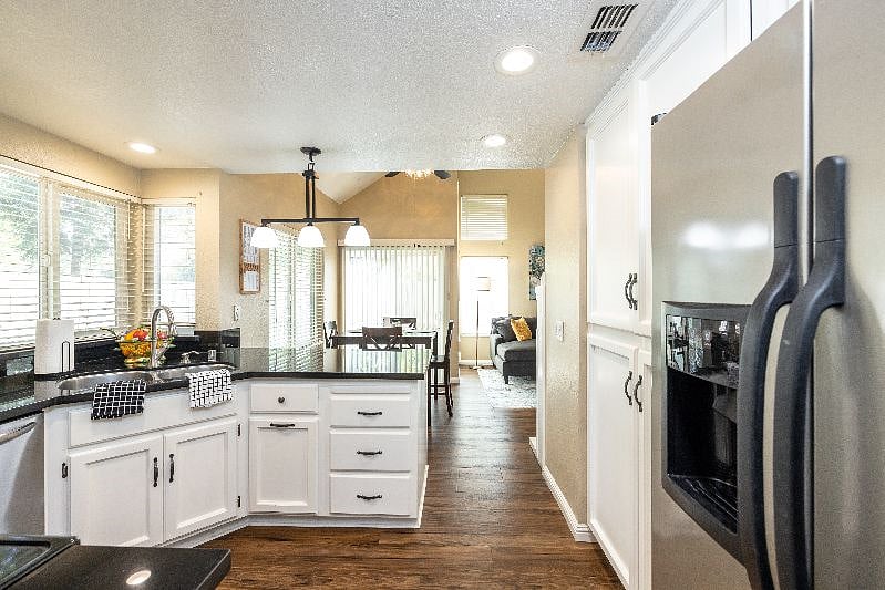 Furnished Finder property 445529_1 photo 22