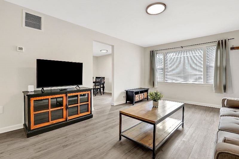 Furnished Finder property 445530_2 photo 6