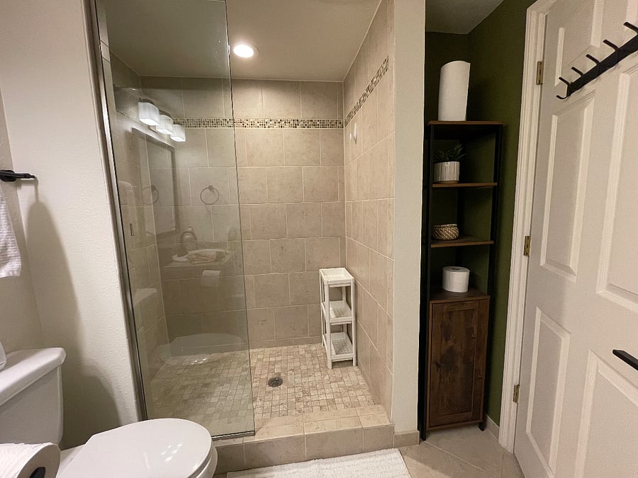 Furnished Finder property 445544_1 photo 17