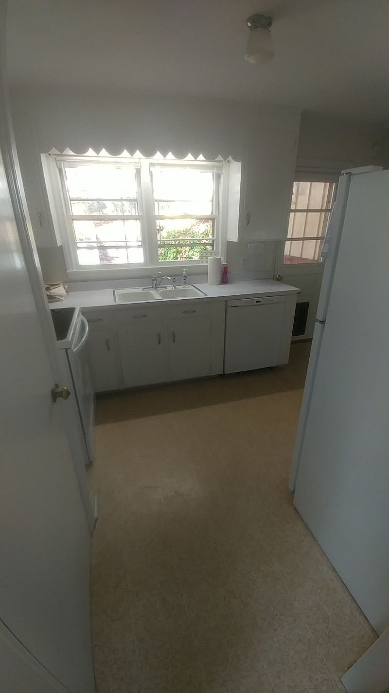 Furnished Finder property 445582_1 photo 12
