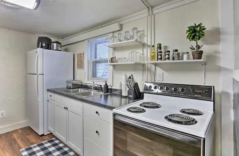 Furnished Finder property 445638_1 photo 2