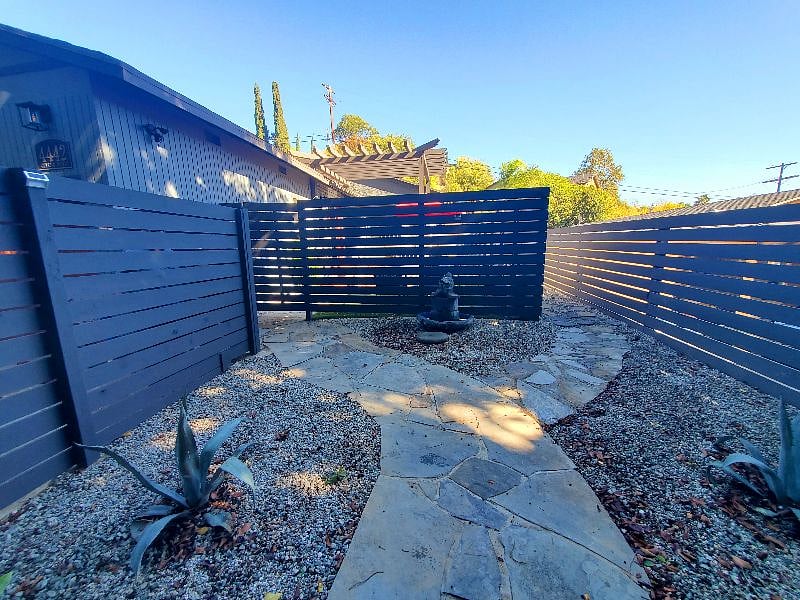 Furnished Finder property 445660_1 photo 16