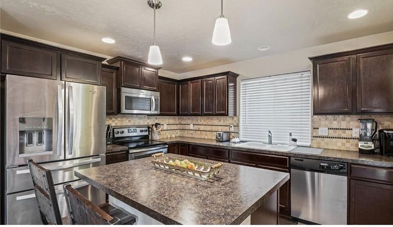 Furnished Finder property 445680_1 photo 4