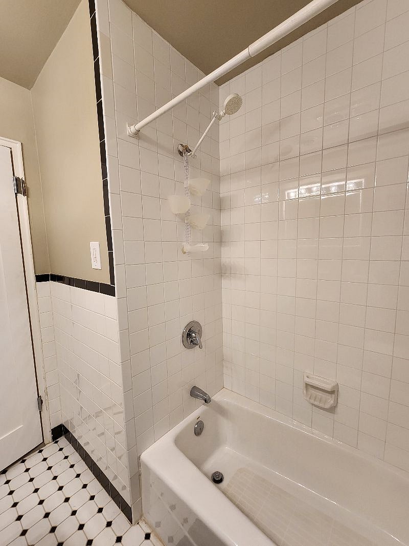 Furnished Finder property 445725_1 photo 11