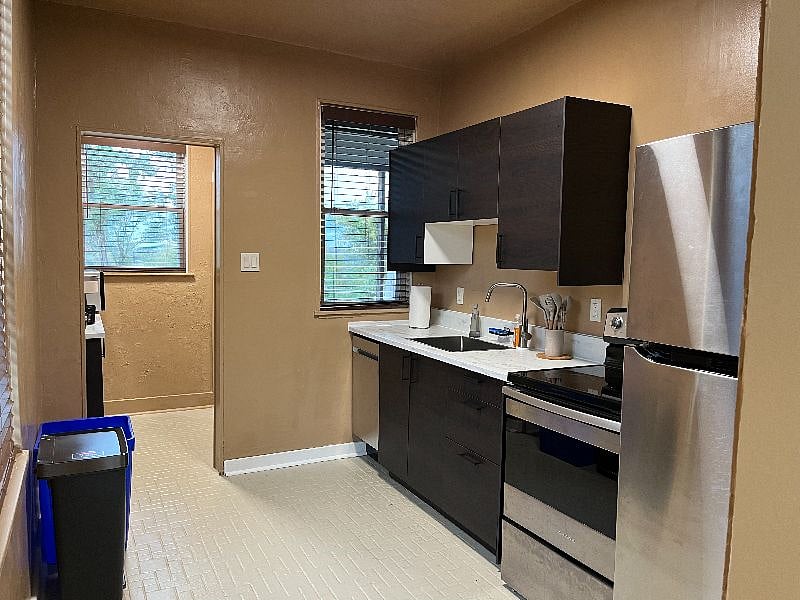 Furnished Finder property 445733_2 photo 5