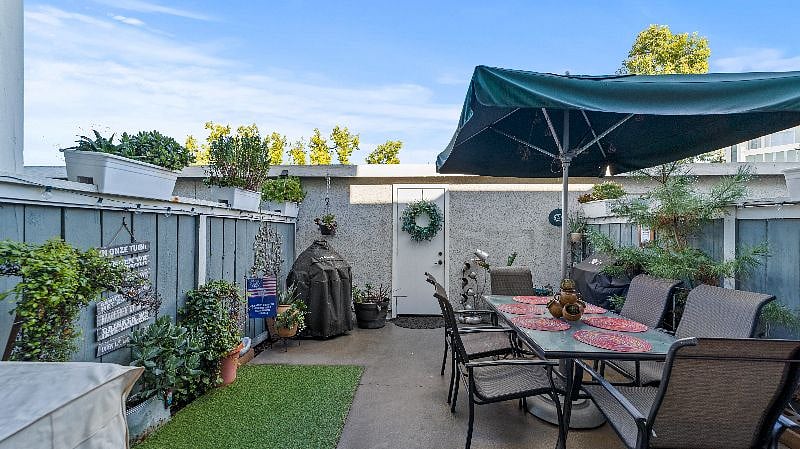 Furnished Finder property 445827_1 photo 17
