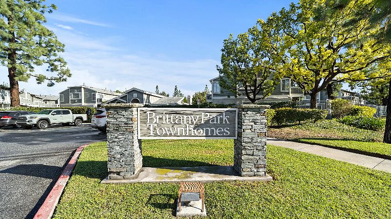 Furnished Finder property 445827_1 photo 18