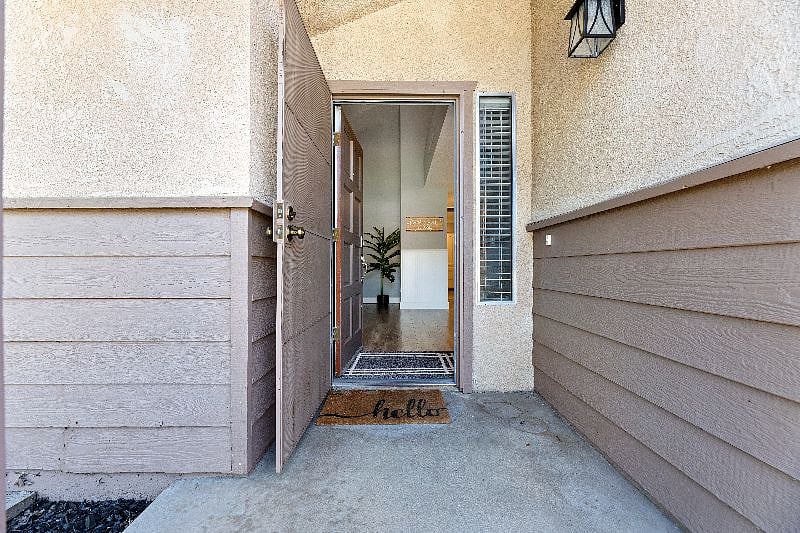 Furnished Finder property 445828_1 photo 21