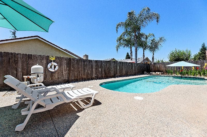 Furnished Finder property 445828_1 photo 38