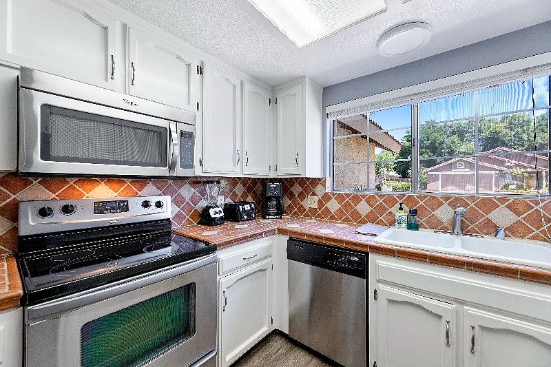 Furnished Finder property 445828_1 photo 26