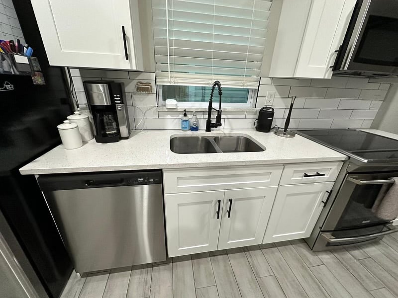 Furnished Finder property 445882_1 photo 3