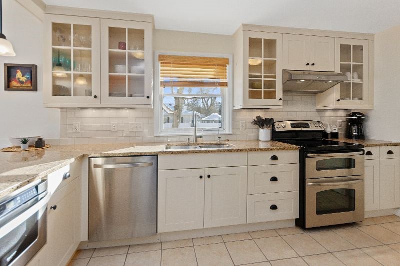 Furnished Finder property 445913_1 photo 9
