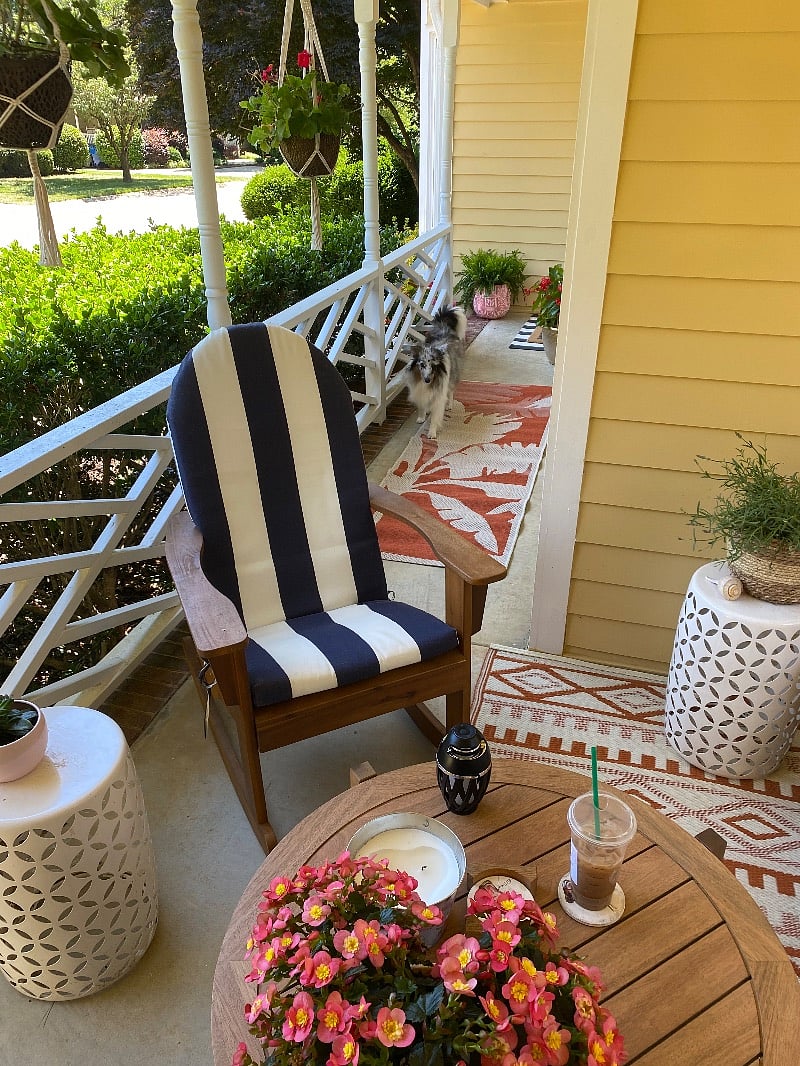 Perfect spot for a morning cup of coffee 