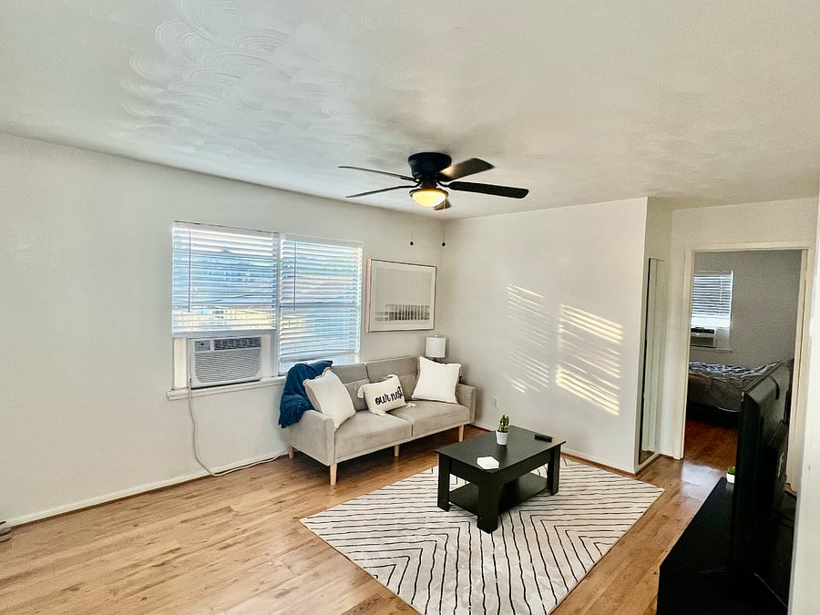 Furnished Finder property 446013_1 photo 3
