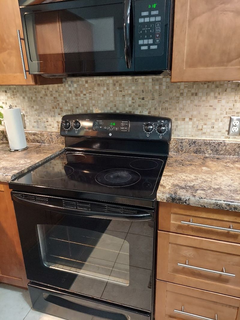 Furnished Finder property 446047_1 photo 11