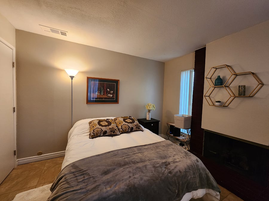 Furnished Finder property 446192_2 photo 12