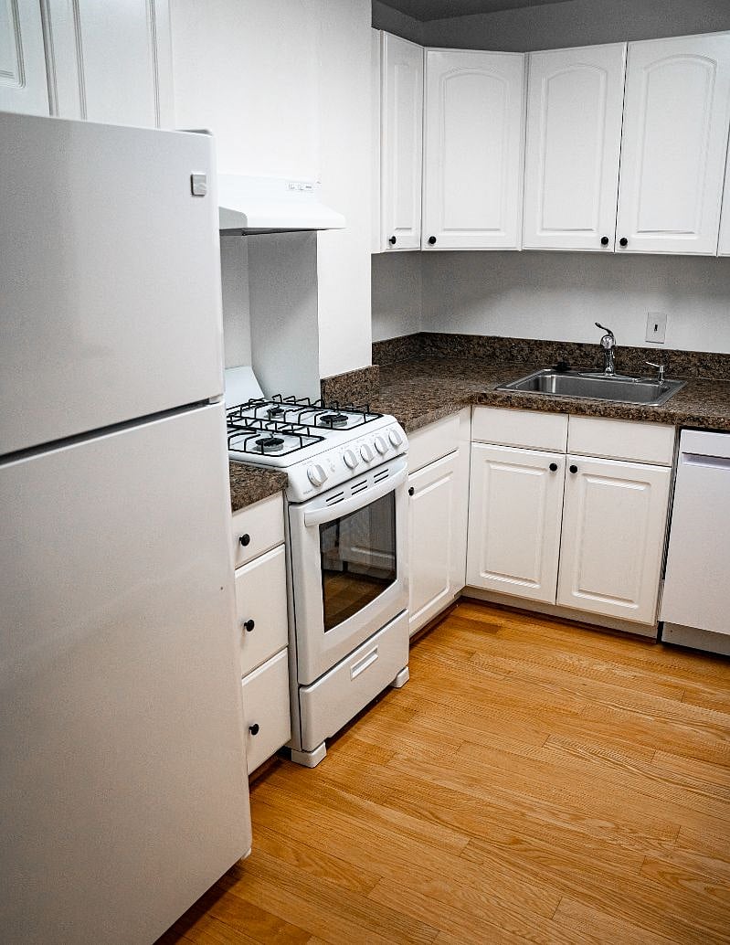 Furnished Finder property 446215_1 photo 9