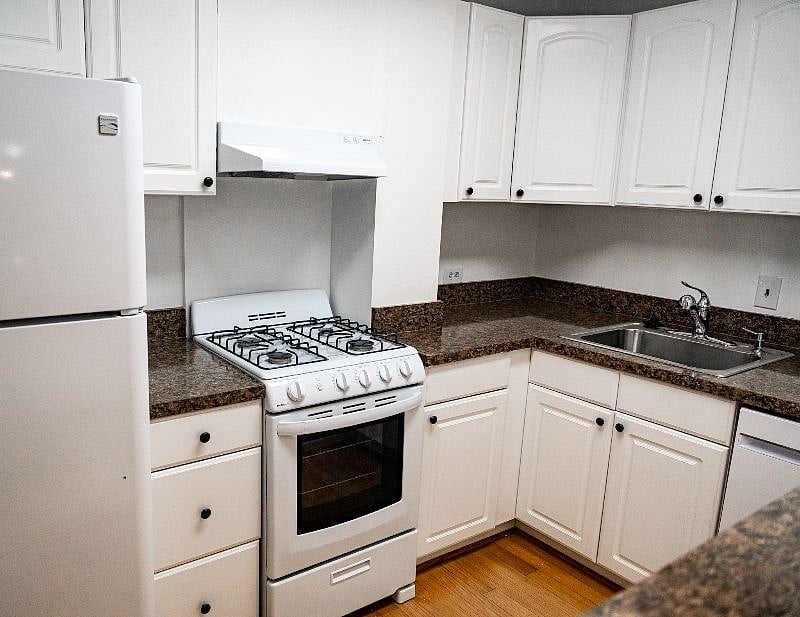 Furnished Finder property 446215_1 photo 8