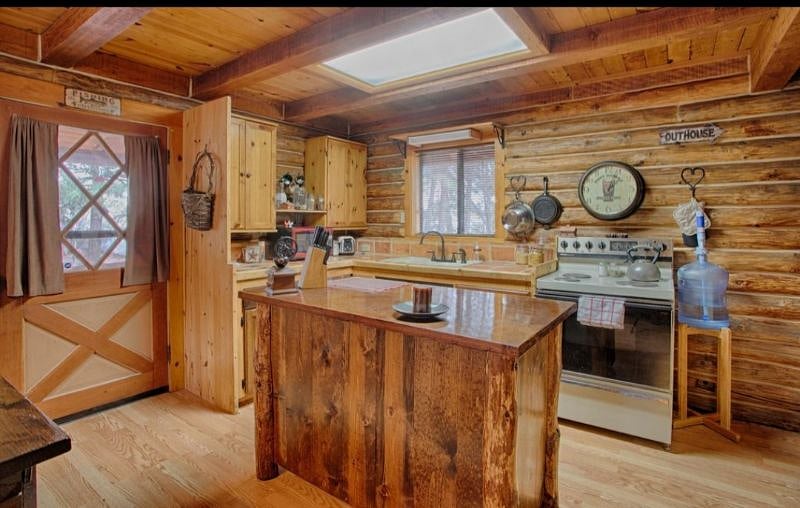 Furnished Finder property 446226_1 photo 4