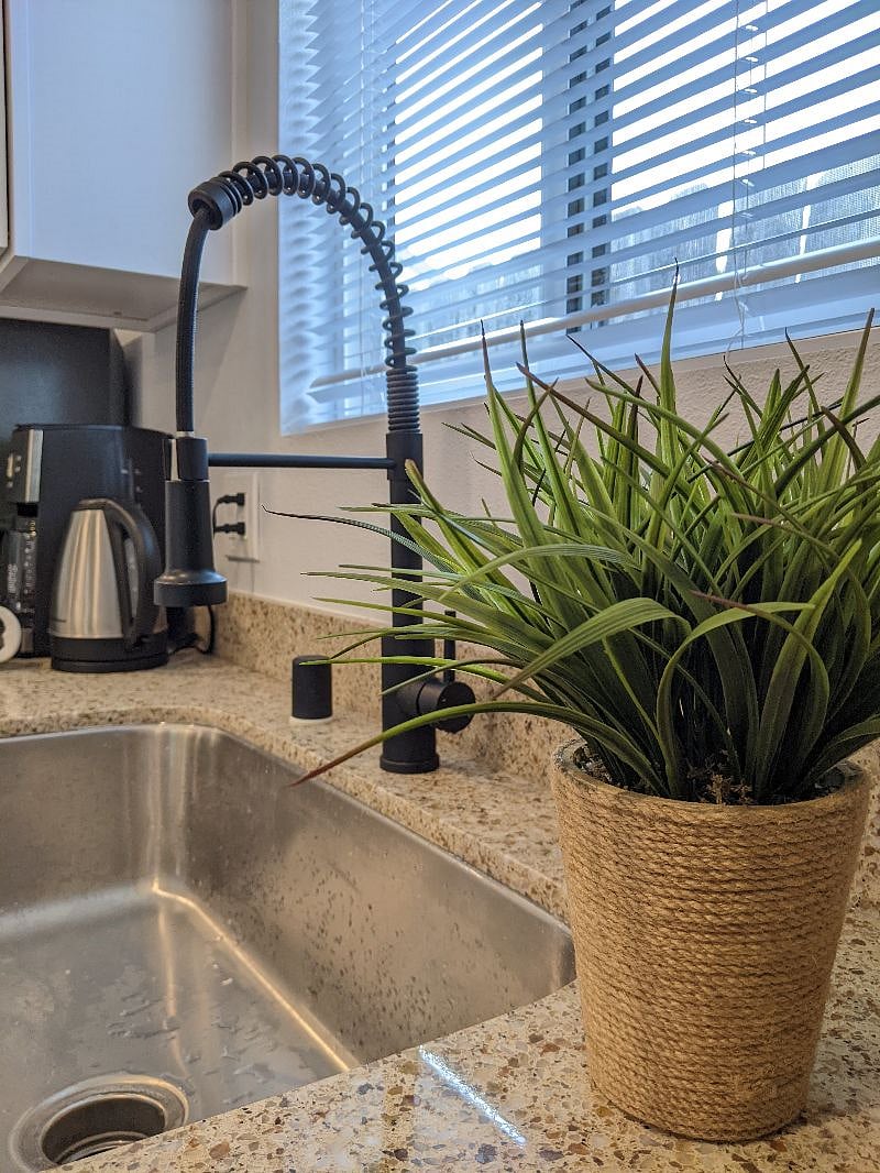 Large sink with garbage disposal