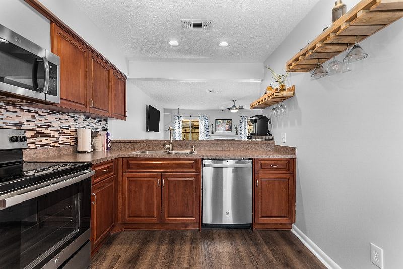 Furnished Finder property 446318_1 photo 6