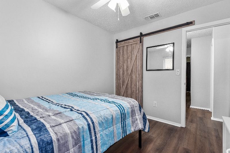 Furnished Finder property 446318_1 photo 18