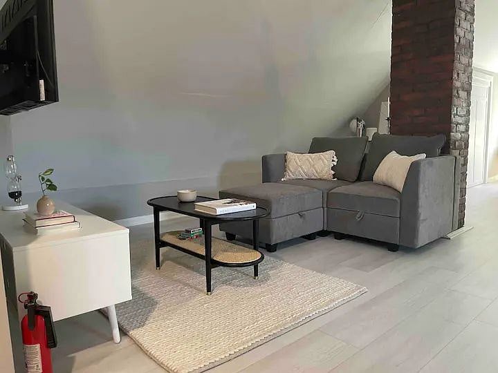 Furnished Finder property 446369_1 photo 3
