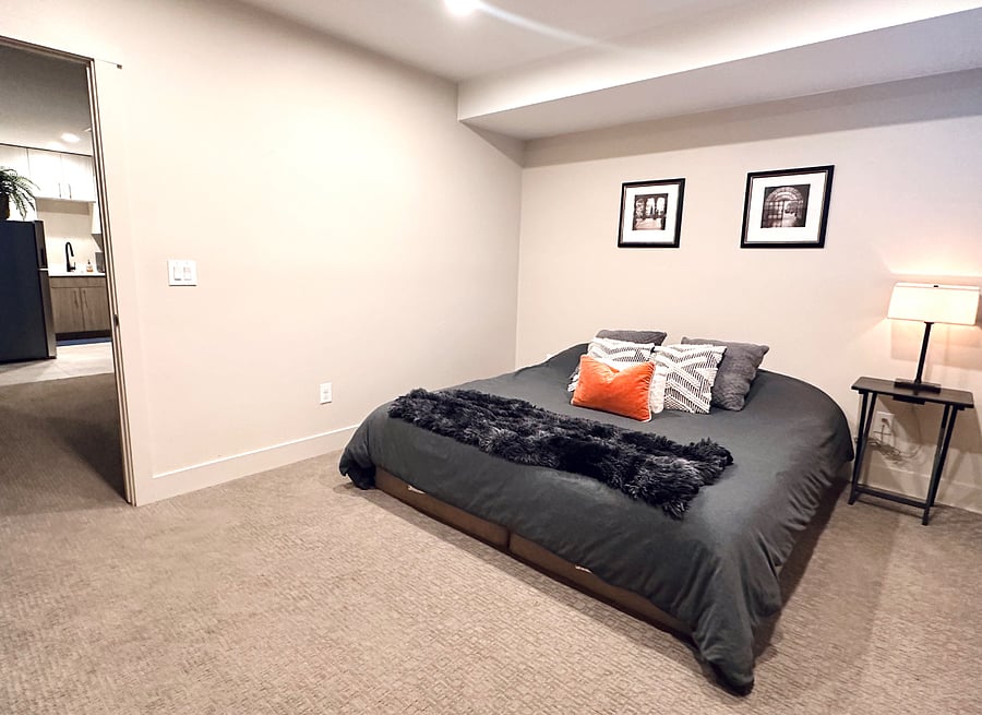 Comfortable king bed 